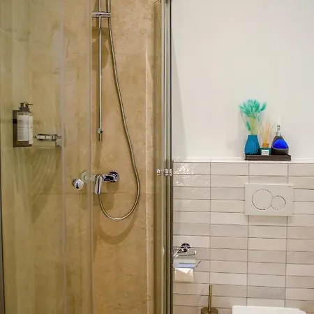 Homely Stay Studio 2 - Modern Self-Check-In Room In München Eksteriør billede